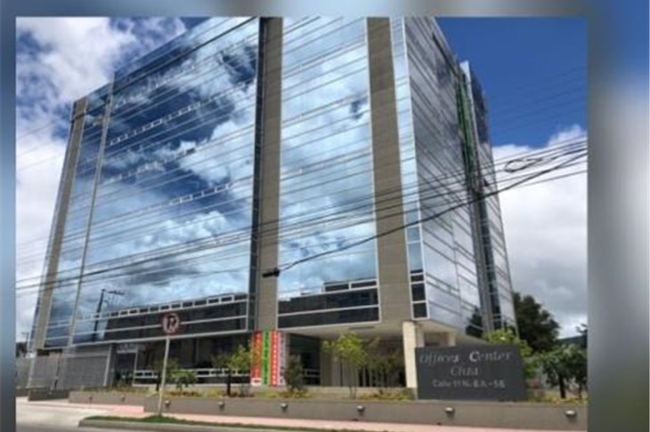 Espectacular oficina para estrenar, 7 piso en moderno Edificio de Chí­a